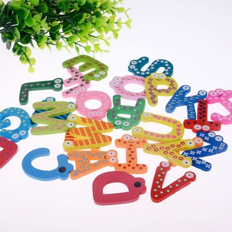 Jucarii, Copii si Bebe - Jucarii si jocuri - Jucarii & jocuri educative - Jocuri si jucarii educative - Set 26 magneti de frigider pentru copii, flippy, model alfabet a-z, figurine amuzante, din lemn, multicolor - Infinity.ro