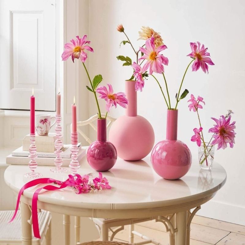 Casa si Gradina - Decoratiuni - Obiecte decorative - Vaze si boluri decorative - Vaza decorativa, din metal, Pip Studio, Bright Pink, 26 cm, colectia Others - Infinity.ro
