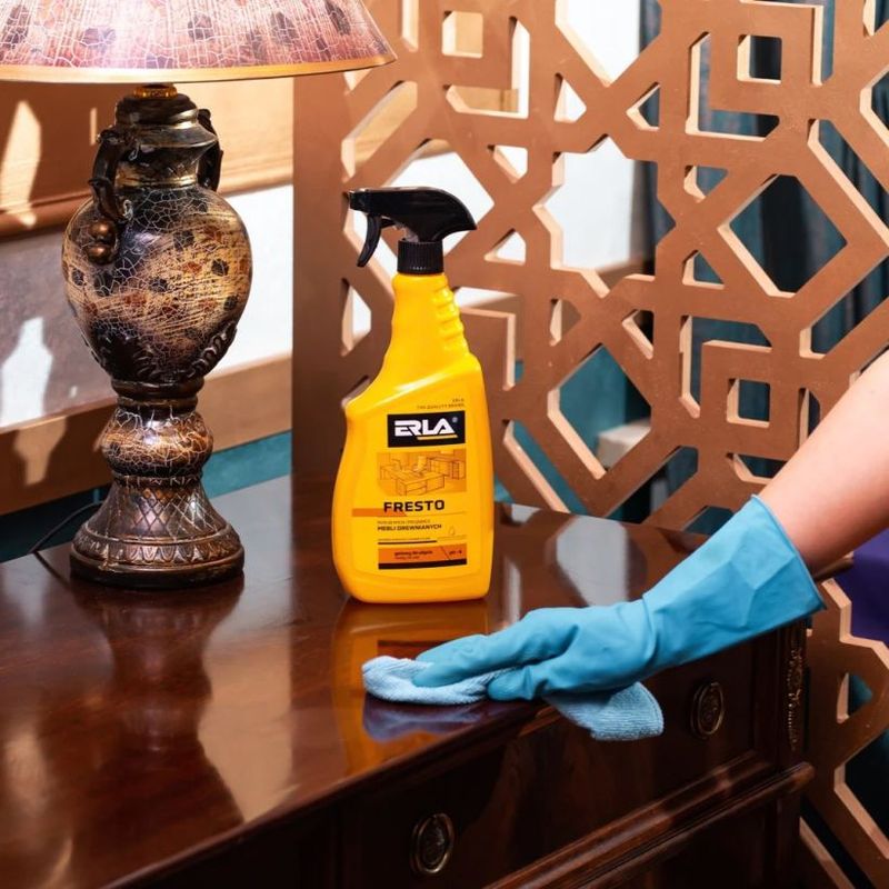 Market - Curatenie si intretinere casa - Produse menaj - Solutii curatenie - Lichid pentru curățarea și îngrijirea mobilierului din lemn ERLA FRESTO 750 ml - Infinity.ro