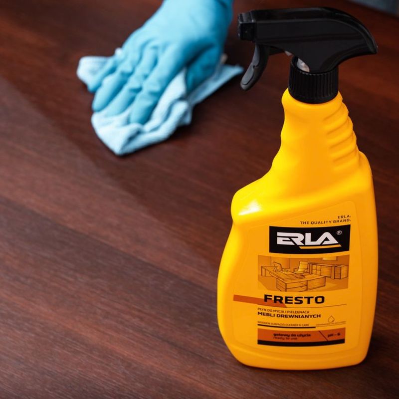 Market - Curatenie si intretinere casa - Produse menaj - Solutii curatenie - Lichid pentru curățarea și îngrijirea mobilierului din lemn ERLA FRESTO 750 ml - Infinity.ro