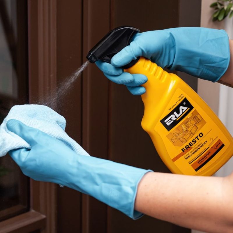 Market - Curatenie si intretinere casa - Produse menaj - Solutii curatenie - Lichid pentru curățarea și îngrijirea mobilierului din lemn ERLA FRESTO 750 ml - Infinity.ro