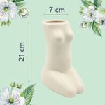 Casa si Gradina - Decoratiuni - Obiecte decorative - Vaze si boluri decorative - Vaza decorativa, forma trup de femeie, din portelan, Arti Casa, 21 x 7 cm, alb - Infinity.ro