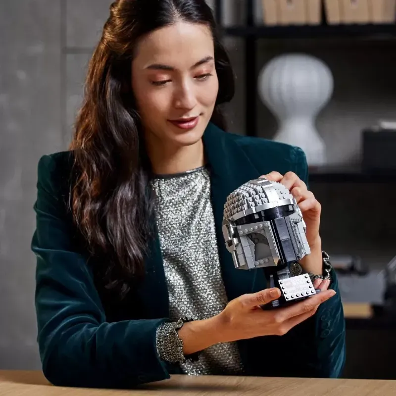 Jucarii, Copii si Bebe - Jucarii si jocuri - Seturi de constructie si cuburi - Seturi de constructie - Lego starwars casca mandalorian 75328 - Infinity.ro