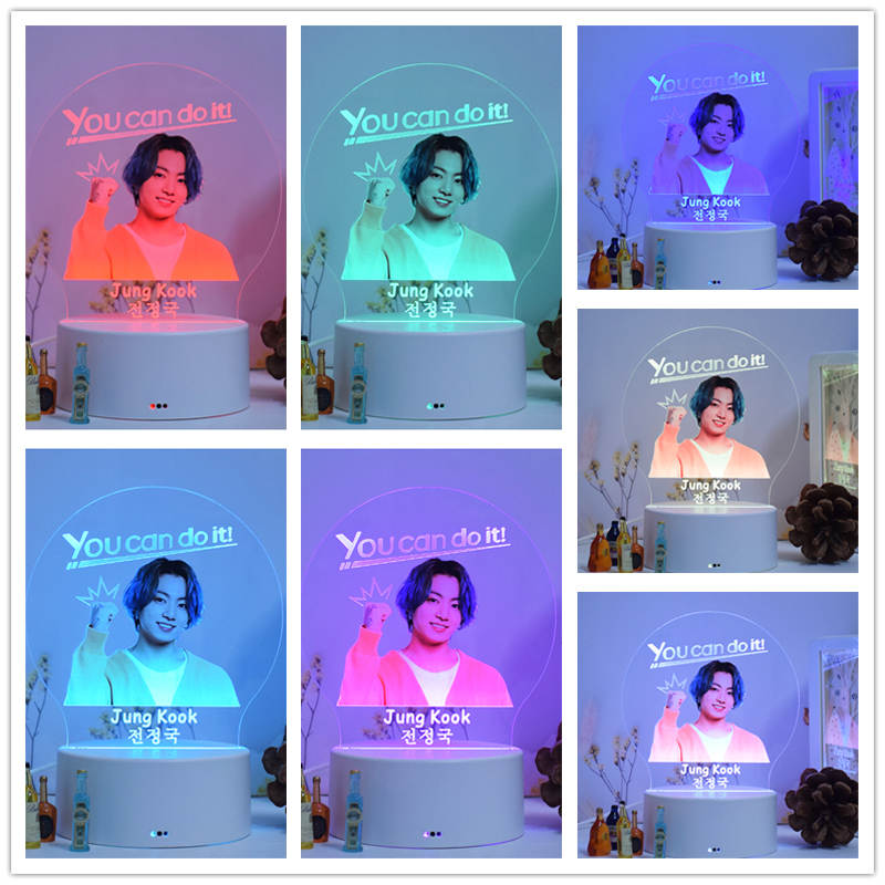Casa si Gradina - Corpuri si surse de iluminat - Veioze si lampi - Lampi de veghe copii - Lampa de veghe LED, JungKook BTS, 7 culori, alimentare USB sau 3 baterii AA - Infinity.ro