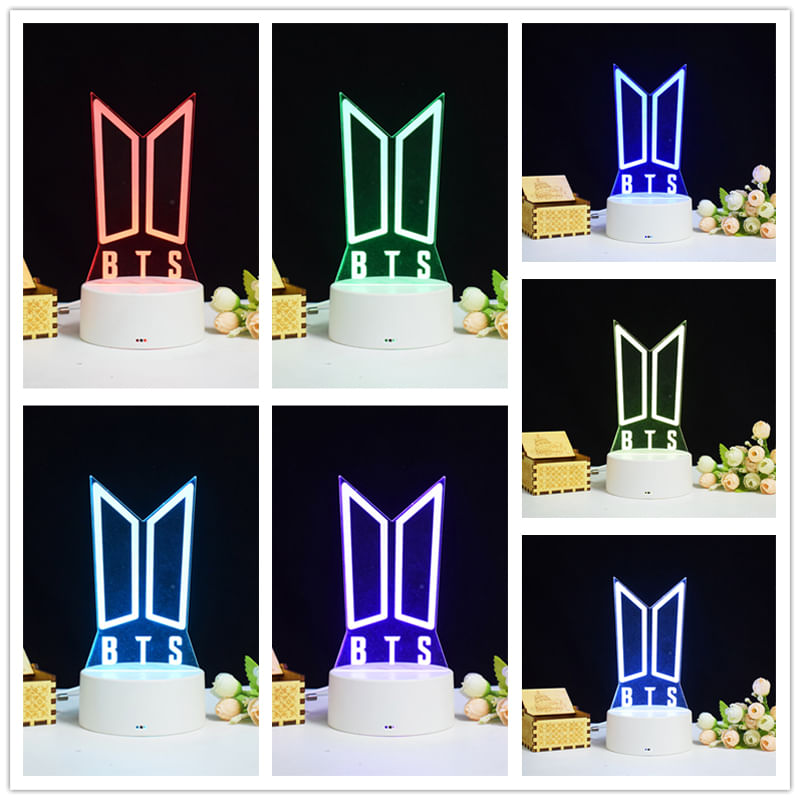 Casa si Gradina - Corpuri si surse de iluminat - Veioze si lampi - Lampi de veghe copii - Lampa de veghe 3D LED, BTS LOGO, 16 Culori, cu telecomanda, alimentare USB sau 3 baterii AA - Infinity.ro