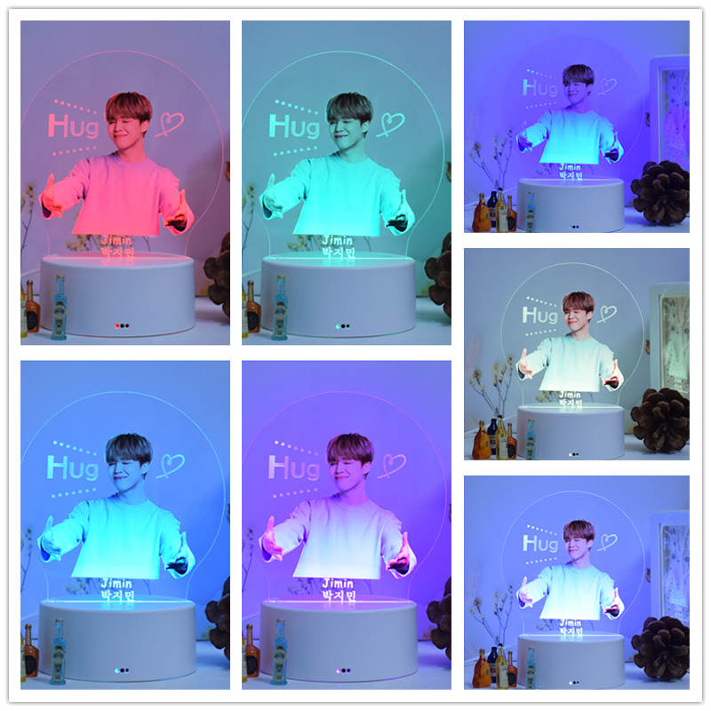 Casa si Gradina - Corpuri si surse de iluminat - Veioze si lampi - Lampi de veghe copii - Lampa de veghe LED, Jimin BTS, 7 culori, alimentare USB sau 3 baterii AA - Infinity.ro