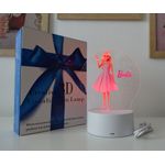 Casa si Gradina - Corpuri si surse de iluminat - Veioze si lampi - Lampi de veghe copii - Lampa de veghe LED, Barbie 7 culori, alimentare USB sau 3 baterii AA - Infinity.ro