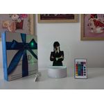 Casa si Gradina - Corpuri si surse de iluminat - Veioze si lampi - Lampi de veghe copii - Lampa de veghe LED, Wednesday Addams, 16 culori, cu telecomanda, alimentare USB sau 3 baterii AA - Infinity.ro