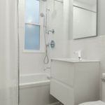 Casa si Gradina - Sanitare - Lavoar baie si accesorii - Baterii sanitare - Baterie chiuveta baie, Adsinio, Iesire in cascada, pipa fixa, scurta, monocomanda, Argintiu - Infinity.ro