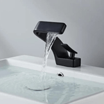 Casa si Gradina - Sanitare - Lavoar baie si accesorii - Baterii sanitare - Baterie chiuveta baie, Adsinio, Corp de cupru, Iesire in cascada, pipa scurta fixa, monocomanda, Negru Mat - Infinity.ro