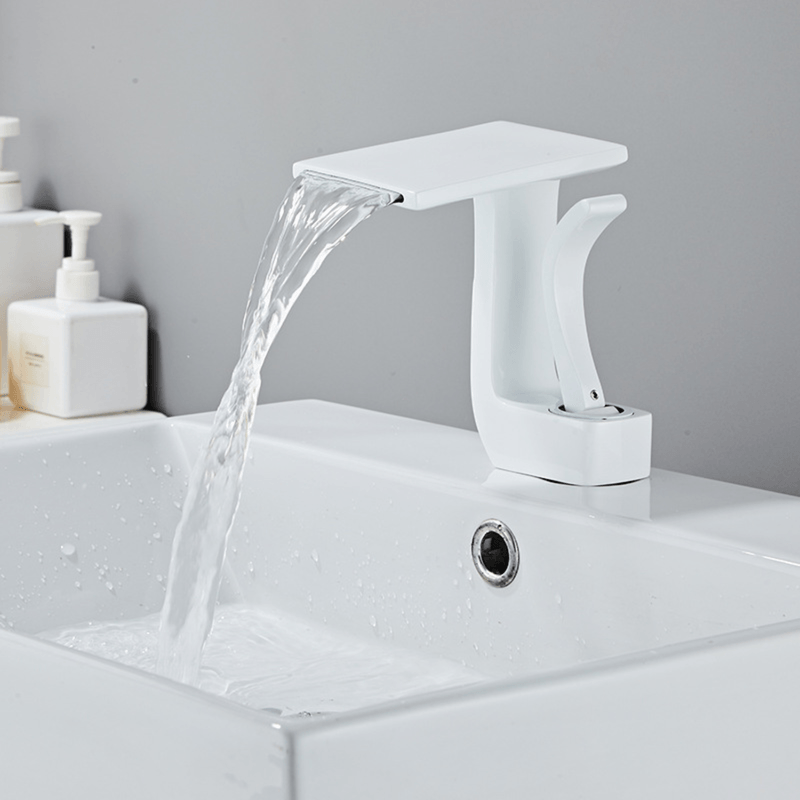 Casa si Gradina - Sanitare - Lavoar baie si accesorii - Baterii sanitare - Baterie chiuveta baie, Adsinio, Corp de cupru, Iesire in cascada, Reglare manuala a temperaturii apei, Alb - Infinity.ro