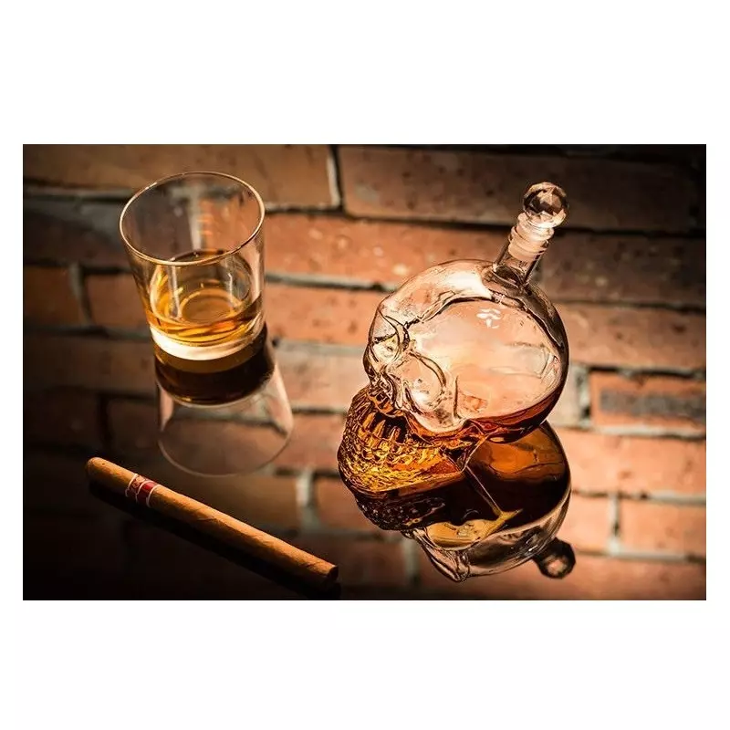 Casa si Gradina - Bucatarie si vesela - Accesorii bar - Carafe si decantoare - Decantor din sticla in forma de craniu, Gonga® Transparent 650 ml - Infinity.ro