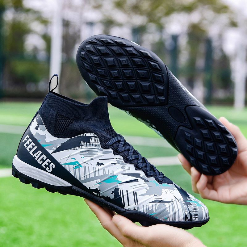 Sport si Outdoor - Echipament Sportiv - Incaltaminte sport - Pantofi sport - Ghete de fotbal MBrands, 8.4 cu glezna pentru teren sintetic, culoare alb cu negru 36 - Infinity.ro