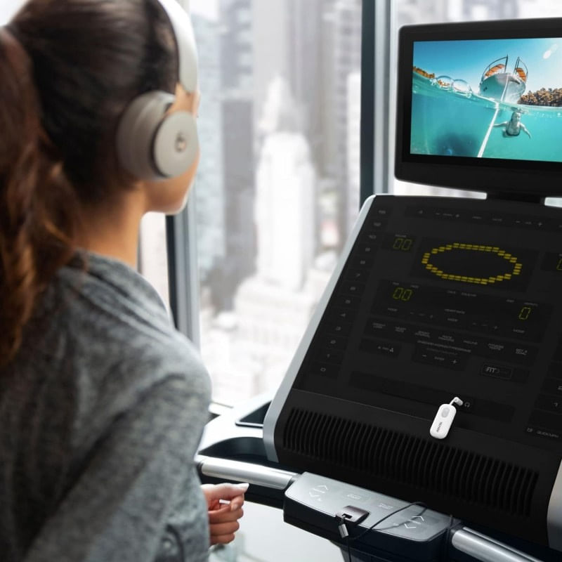 TV, Audio-Video si Foto - Accesorii TV si audio - Cabluri si adaptoare audio - Adaptor Wireless 2 in 1 Receptor si Transmitator Audio TX/RX Techstar® M28 Alb, cu Bluetooth BT 5.3 si Conector Port - Infinity.ro