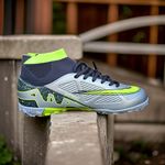 Sport si Outdoor - Echipament Sportiv - Incaltaminte sport - Pantofi sport - Ghete de fotbal  Sky Wing 9838, cu glezna cusute in varf, pentru teren sintetic culoare argintiu 43 - Infinity.ro