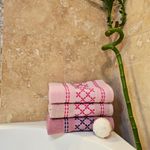 Casa si Gradina - Textile si covoare - Textile baie - Prosoape - Set 3 prosoape Kotonia Home - Family Carry, 100% Bumbac, dimensiune 50x90 cm, Rose - Infinity.ro