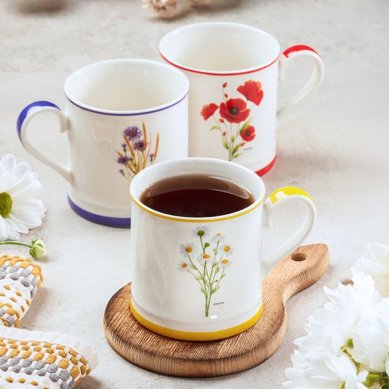 Casa si Gradina - Bucatarie si vesela - Cani si pahare - Cani si cesti - Cana AMBITION Lea, 380ml, portelan, design floare de colt - Infinity.ro