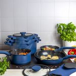 Casa si Gradina - Bucatarie si vesela - Vase pentru gatit - Oale si cratite - Cratita cu capac AMBITION Cobalt, 18cm, 1.9L, invelis Qualum Ceramic - Infinity.ro