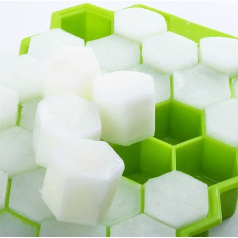 Casa si Gradina - Bucatarie si vesela - Accesorii bar - Forme cuburi de gheata - Forma din silicon si plastic pentru gheata, 37 forme hexagonale, 20 cm x 12 x 2,5 cm, verde/transparent - Infinity.ro