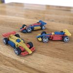 Jucarii, Copii si Bebe - Jucarii si jocuri - Seturi de constructie si cuburi - Seturi de constructie - Set de constructie 3 masini de curse, croc toys - Infinity.ro