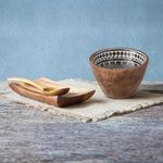 Casa si Gradina - Bucatarie si vesela - Vesela si tacamuri - Farfurii si boluri - Bol de servire, cu model, din lemn, diametru 13x7cm, alb-maro - Infinity.ro