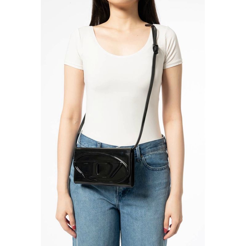 Fashion, accesorii si bijuterii - Femei - Accesorii femei - Genti si rucsacuri femei - Geanta dama Diesel maxilog monocromatic Negru 19.5 x 11.5 x 4.5 cm - Infinity.ro