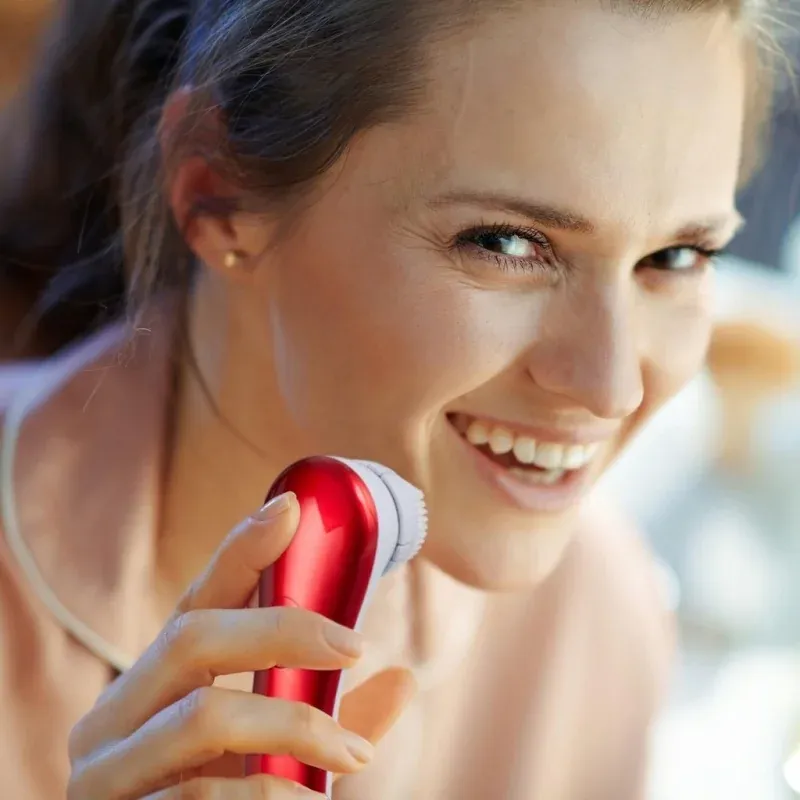 Ingrijire personala si Cosmetice - Aparate & accesorii ingrijire personala - Aparate cosmetice - Aparate intretinere si ingrijire corporala - Perie pentru curatare faciala 2 in 1, Gonga® Rosu - Infinity.ro