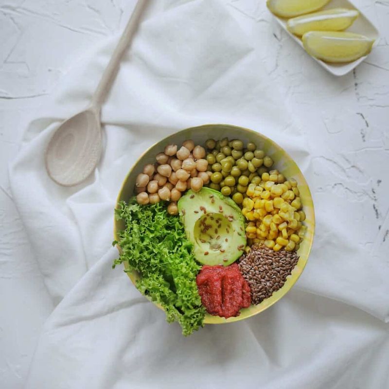 Casa si Gradina - Bucatarie si vesela - Vesela si tacamuri - Farfurii si boluri - Set farfurii 16 piese, pentru 4 persoane, Hawaii, Cesiro, Alb ivoire cu frunze verde-galbui - Infinity.ro