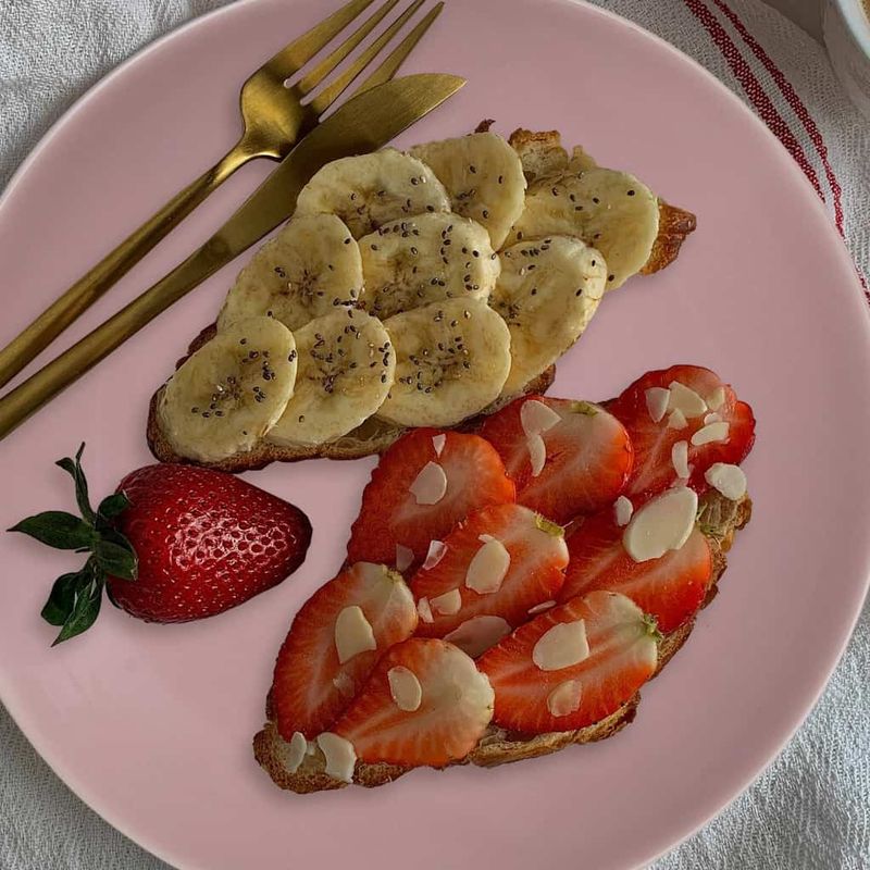 Casa si Gradina - Bucatarie si vesela - Vesela si tacamuri - Farfurii si boluri - Set farfurii 18 piese, pentru 6 persoane, Ash, Cesiro, Gri/Roz - Infinity.ro