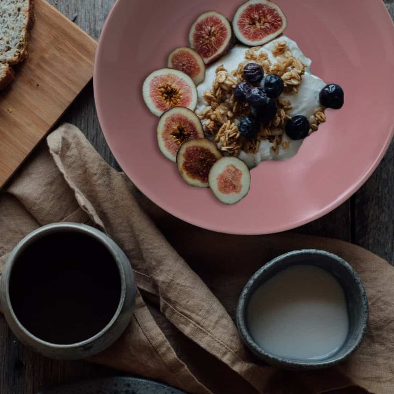 Casa si Gradina - Bucatarie si vesela - Vesela si tacamuri - Farfurii si boluri - Set farfurii 18 piese, pentru 6 persoane, Ash, Cesiro, Gri/Roz - Infinity.ro