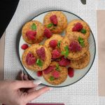 Casa si Gradina - Bucatarie si vesela - Vesela si tacamuri - Farfurii si boluri - Set farfurii 16 piese, pentru 4 persoane, Sand, Cesiro, Alb Ivoire cu margine neagra - Infinity.ro