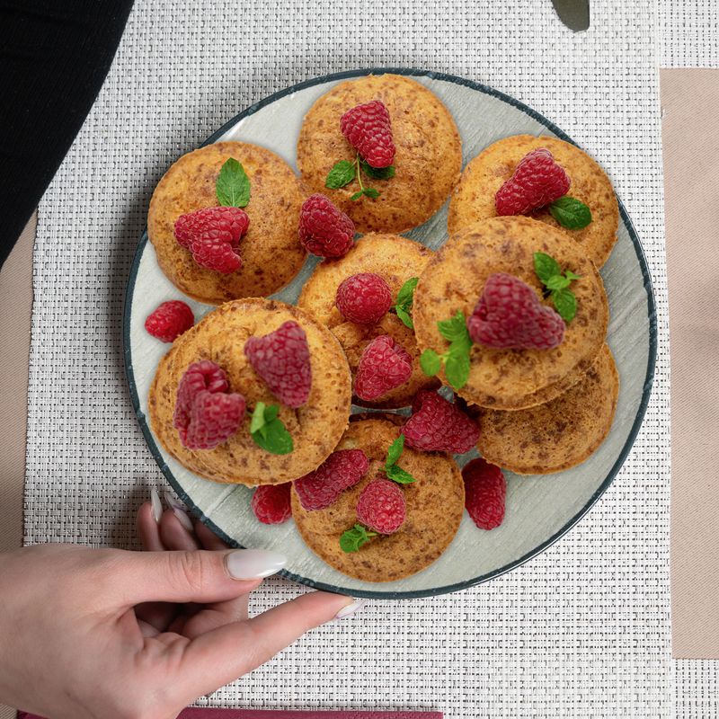 Casa si Gradina - Bucatarie si vesela - Vesela si tacamuri - Farfurii si boluri - Set farfurii 16 piese, pentru 4 persoane, Sand, Cesiro, Alb Ivoire cu margine neagra - Infinity.ro