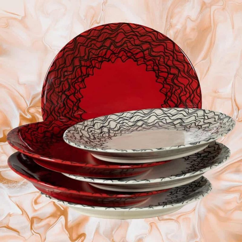 Casa si Gradina - Bucatarie si vesela - Vesela si tacamuri - Farfurii si boluri - Deserturi în Eleganță: Set 6 Farfurii Crem/Roșu! - Infinity.ro