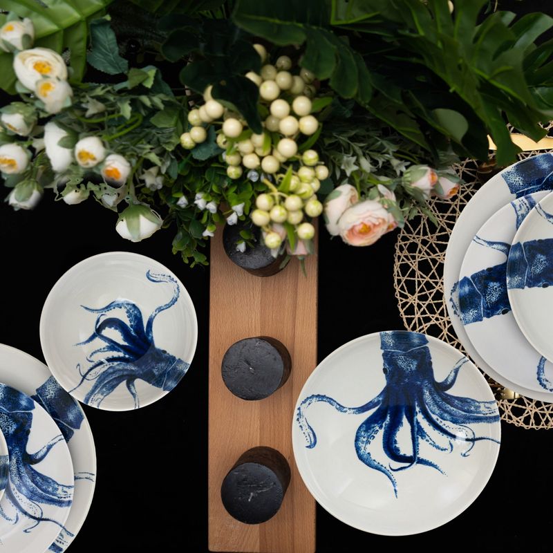 Casa si Gradina - Bucatarie si vesela - Vesela si tacamuri - Farfurii si boluri - Set farfurii 24 piese, pentru 6 persoane, Dansul Tentaculelor, Cesiro, Alb decor meduza - Infinity.ro