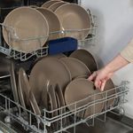 Casa si Gradina - Bucatarie si vesela - Vesela si tacamuri - Farfurii si boluri - Set farfurii 18 piese, pentru 6 persoane, Coffee Brown, Cesiro, Maro Lucios - Infinity.ro