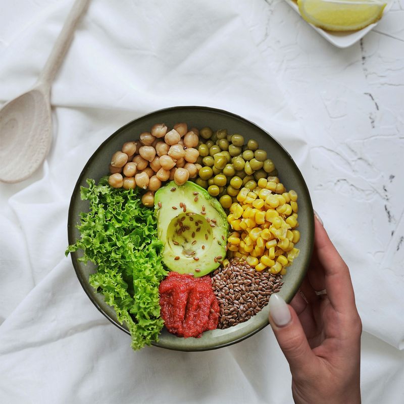 Casa si Gradina - Bucatarie si vesela - Vesela si tacamuri - Farfurii si boluri - Set farfurii 16 piese, pentru 4 persoane, Earth Green, Cesiro, Alb Ivoire cu verde - Infinity.ro