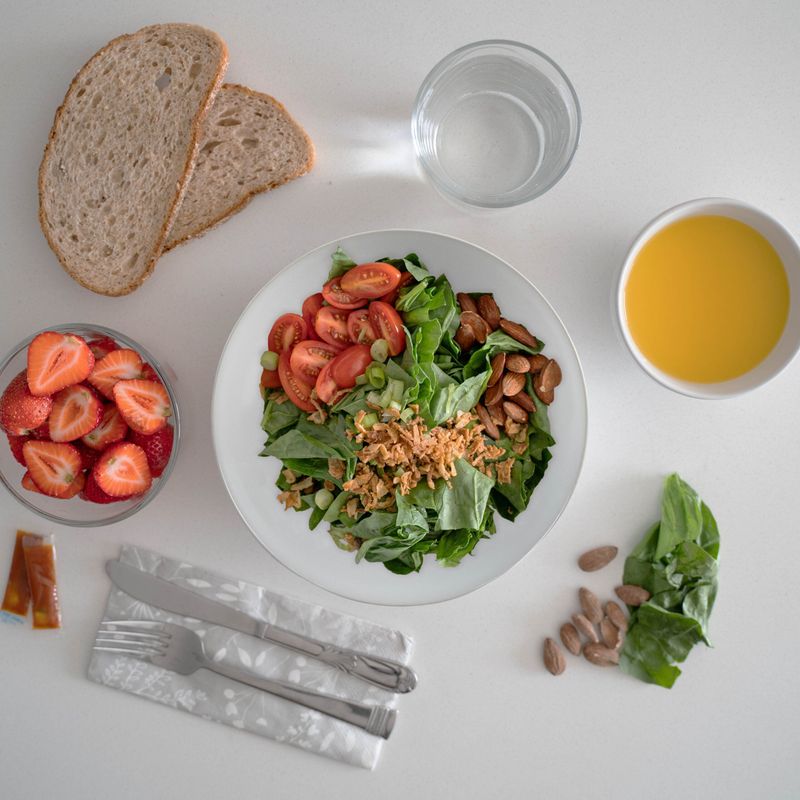 Casa si Gradina - Bucatarie si vesela - Vesela si tacamuri - Farfurii si boluri - Set farfurii 24 piese, pentru 6 persoane, Snow, Cesiro, Alb Mat - Infinity.ro