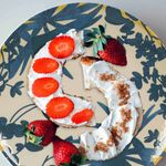 Casa si Gradina - Bucatarie si vesela - Vesela si tacamuri - Farfurii si boluri - Set farfurii 24 piese, pentru 6 persoane, Hawaii, Cesiro, Alb ivoire cu frunze albastru inchis - Infinity.ro