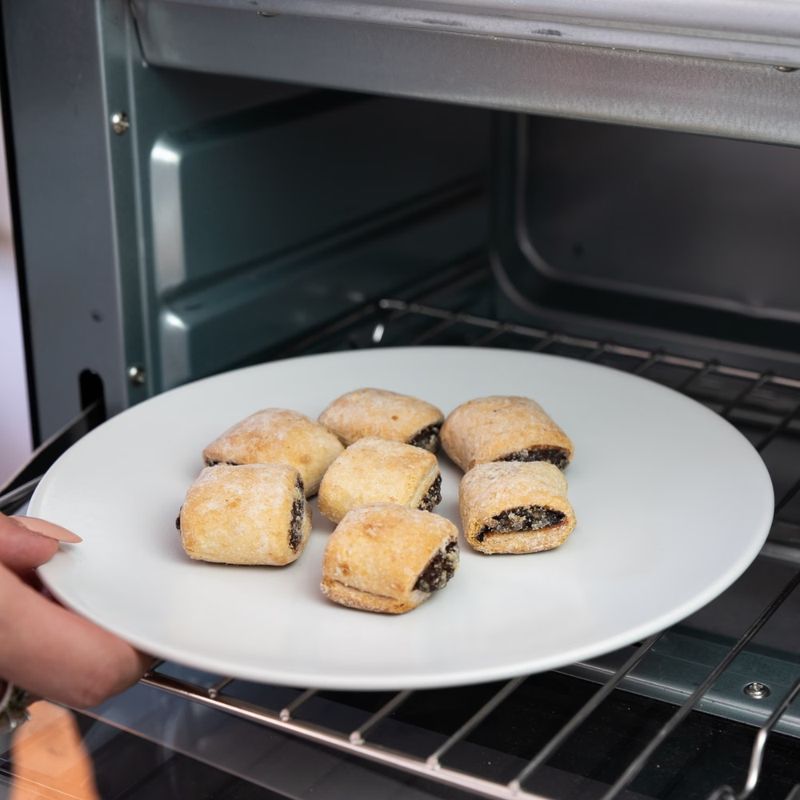 Casa si Gradina - Bucatarie si vesela - Vesela si tacamuri - Farfurii si boluri - Set farfurii 12 piese, pentru 4 persoane, Snow, Cesiro, Alb Mat - Infinity.ro