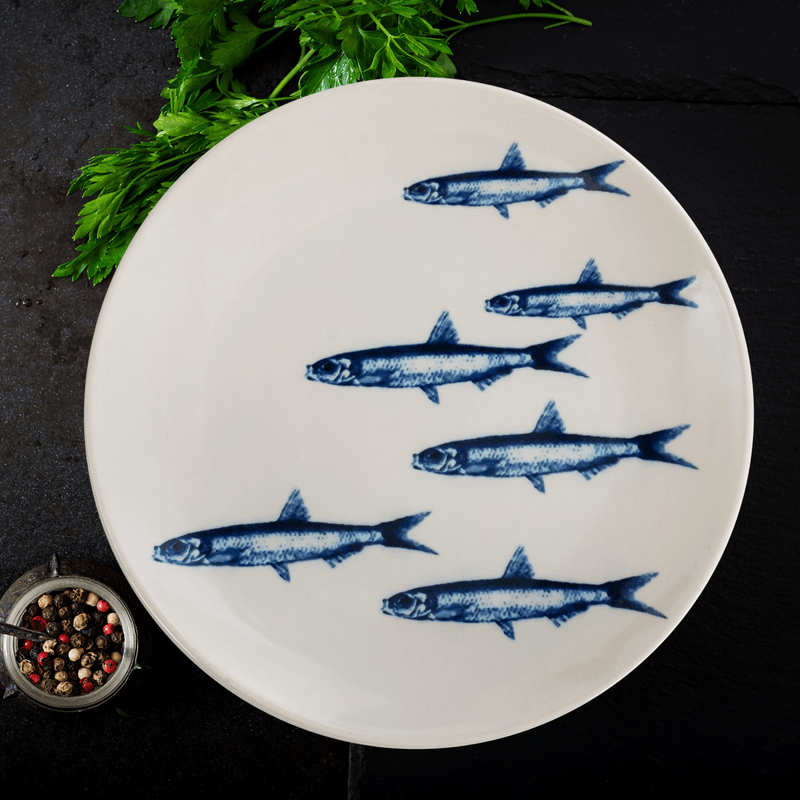 Casa si Gradina - Bucatarie si vesela - Vesela si tacamuri - Farfurii si boluri - Set farfurii 16 piese, pentru 4 persoane, Eleganta Marina, Cesiro, Alb decor sardine - Infinity.ro
