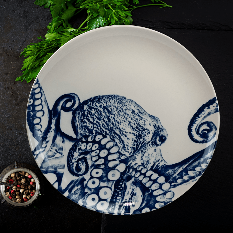 Casa si Gradina - Bucatarie si vesela - Vesela si tacamuri - Farfurii si boluri - Set farfurii 18 piese, pentru 6 persoane, Maritim Oceanic, Cesiro, Alb cu model carcatita - Infinity.ro