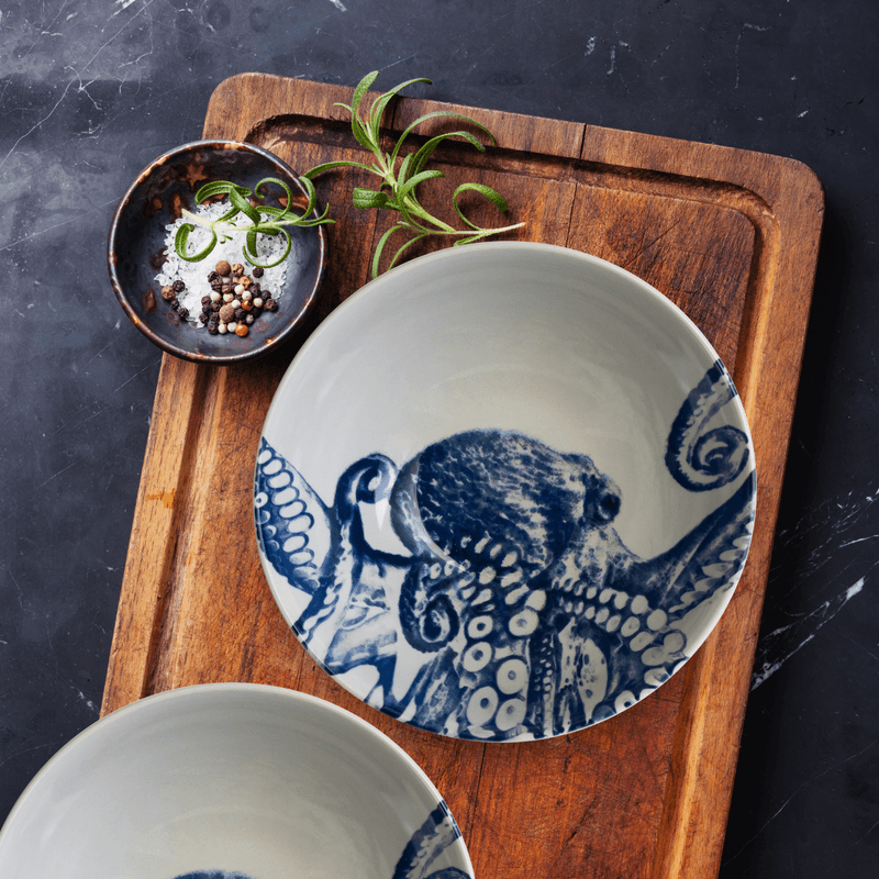 Casa si Gradina - Bucatarie si vesela - Vesela si tacamuri - Farfurii si boluri - Set farfurii 18 piese, pentru 6 persoane, Maritim Oceanic, Cesiro, Alb cu model carcatita - Infinity.ro