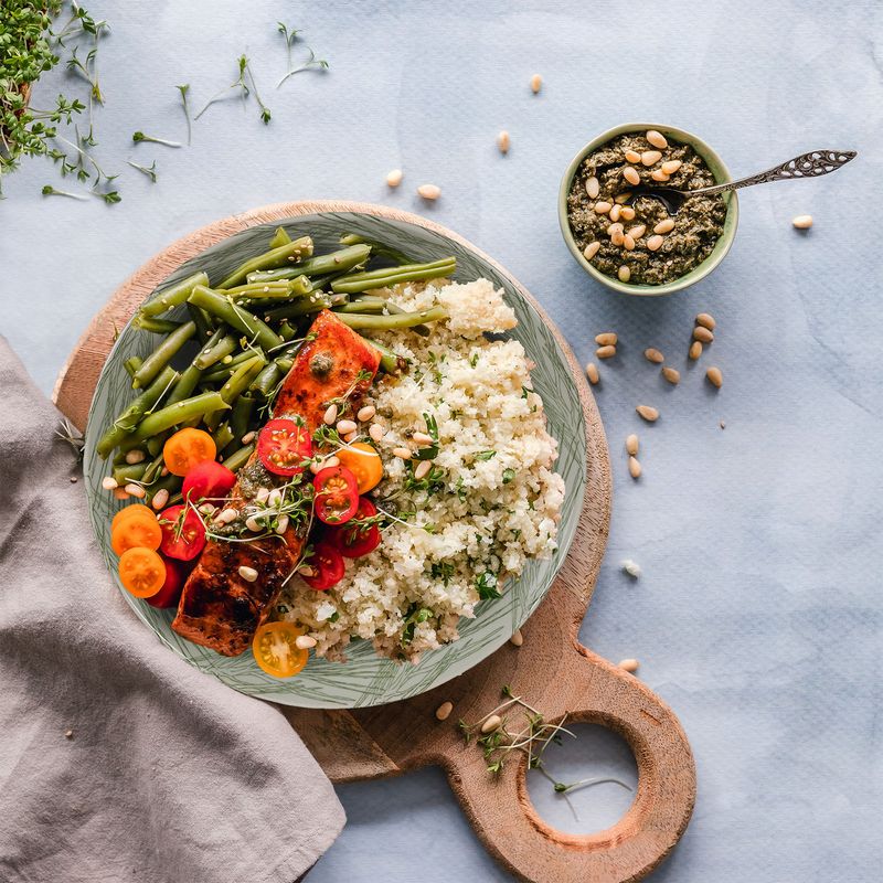 Casa si Gradina - Bucatarie si vesela - Vesela si tacamuri - Farfurii si boluri - Set farfurii 18 piese, pentru 6 persoane, Silver Fir, Cesiro, Alb Ivoire cu gri - Infinity.ro