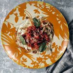 Casa si Gradina - Bucatarie si vesela - Vesela si tacamuri - Farfurii si boluri - Set farfurii 12 piese, pentru 4 persoane, Cesiro, Alb Ivoire cu frunze portocalii - Infinity.ro