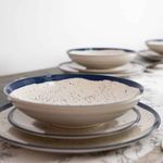 Casa si Gradina - Bucatarie si vesela - Vesela si tacamuri - Farfurii si boluri - Set farfurii 12 piese, pentru 4 persoane, Anchor, Cesiro, Alb Ivoire cu albastru - Infinity.ro