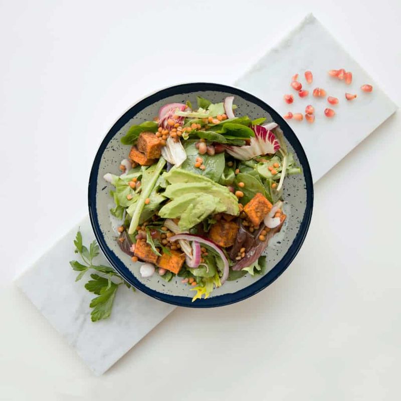 Casa si Gradina - Bucatarie si vesela - Vesela si tacamuri - Farfurii si boluri - Set farfurii 12 piese, pentru 4 persoane, Anchor, Cesiro, Alb Ivoire cu albastru - Infinity.ro