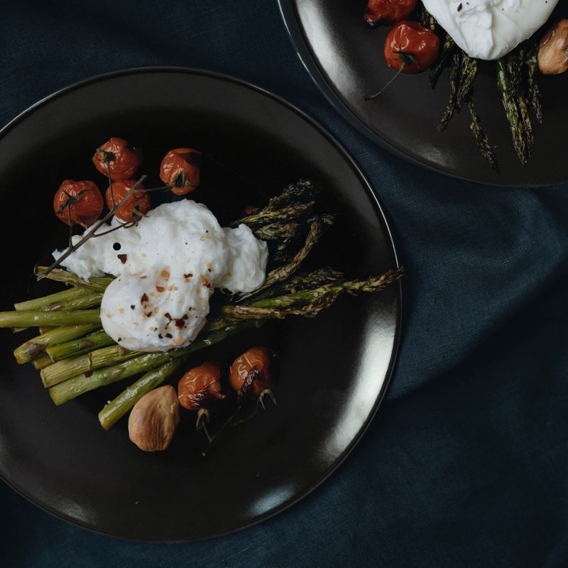 Casa si Gradina - Bucatarie si vesela - Vesela si tacamuri - Farfurii si boluri - Set farfurii 18 piese, pentru 6 persoane, Night, Cesiro, Negru Abis Mat - Infinity.ro