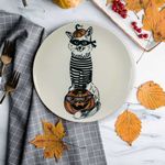 Casa si Gradina - Bucatarie si vesela - Vesela si tacamuri - Farfurii si boluri - Set farfurii 18 piese, pentru 6 persoane, Robber Cat, Cesiro, Ivoire cu Pisica - Infinity.ro