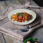 Casa si Gradina - Bucatarie si vesela - Vesela si tacamuri - Farfurii si boluri - Set farfurii 12 piese, pentru 4 persoane, Spectacol Subacvatic, Cesiro, Alb decor pesti - Infinity.ro