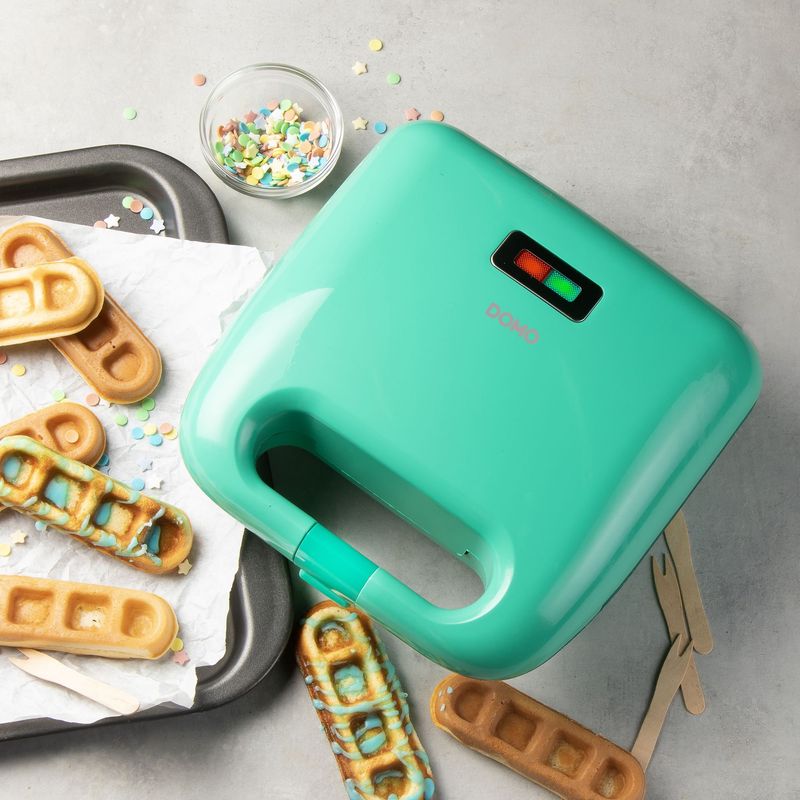 Electronice si Electrocasnice - Electrocasnice bucatarie - Preparare paine - Sandwich-maker - Sandwich maker multifunctional 5 in 1 Domo Snack Party DO1109C cu placi interschimbabile, 750 W - Infinity.ro